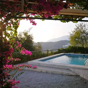 Casa Lola , Sayalonga España